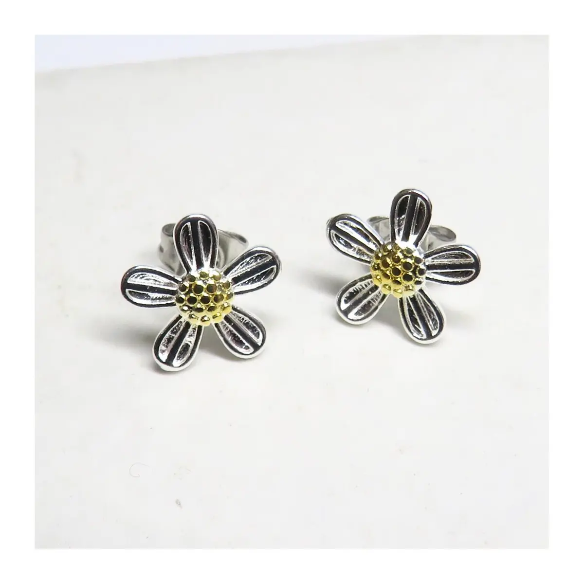 Silver daisy stud earrings, sterling silver plated
